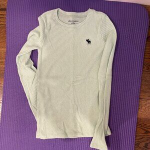 Abercombie kids green ribbed long sleeve